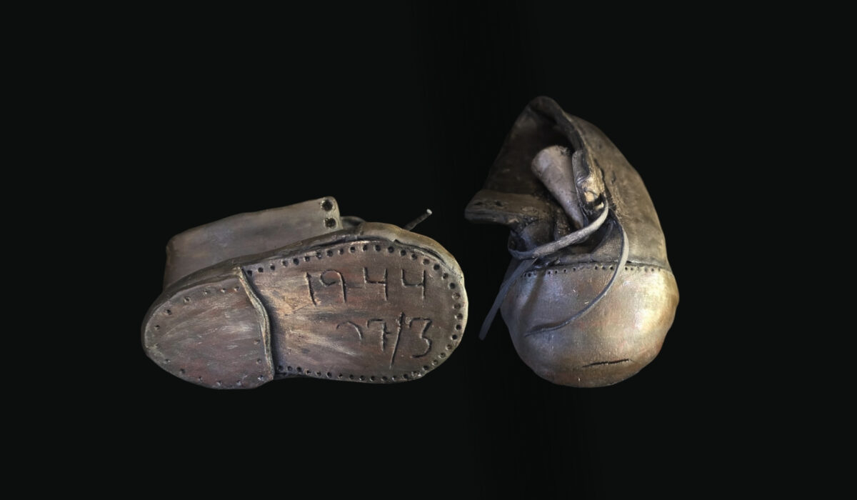 O Sapatinho de Hinda com Gravação no Solado