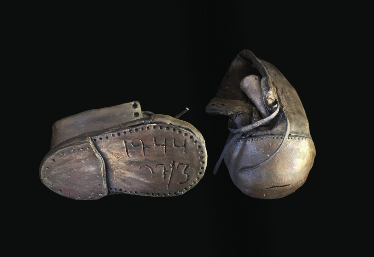 O Sapatinho de Hinda com Gravação no Solado