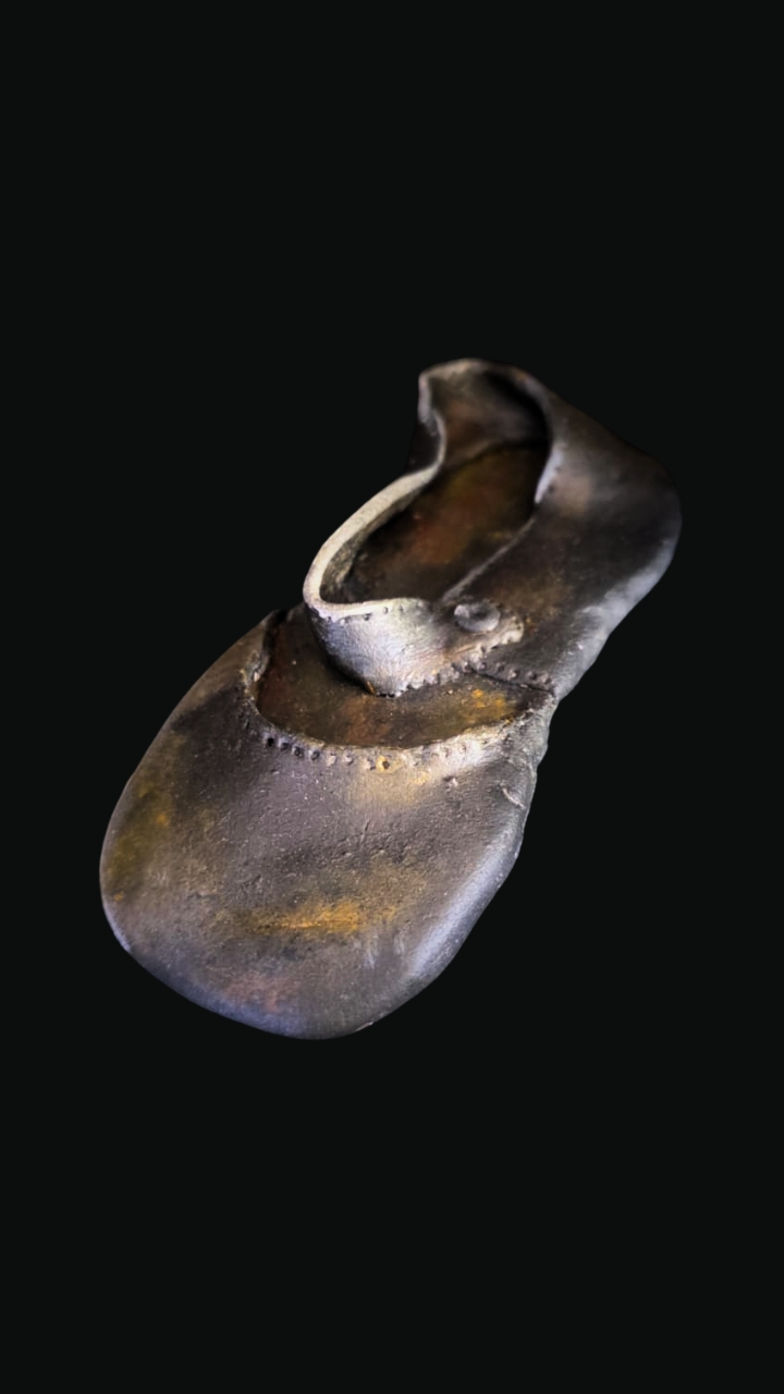 Réplica de uma Sandália - Últimas Testemunhas